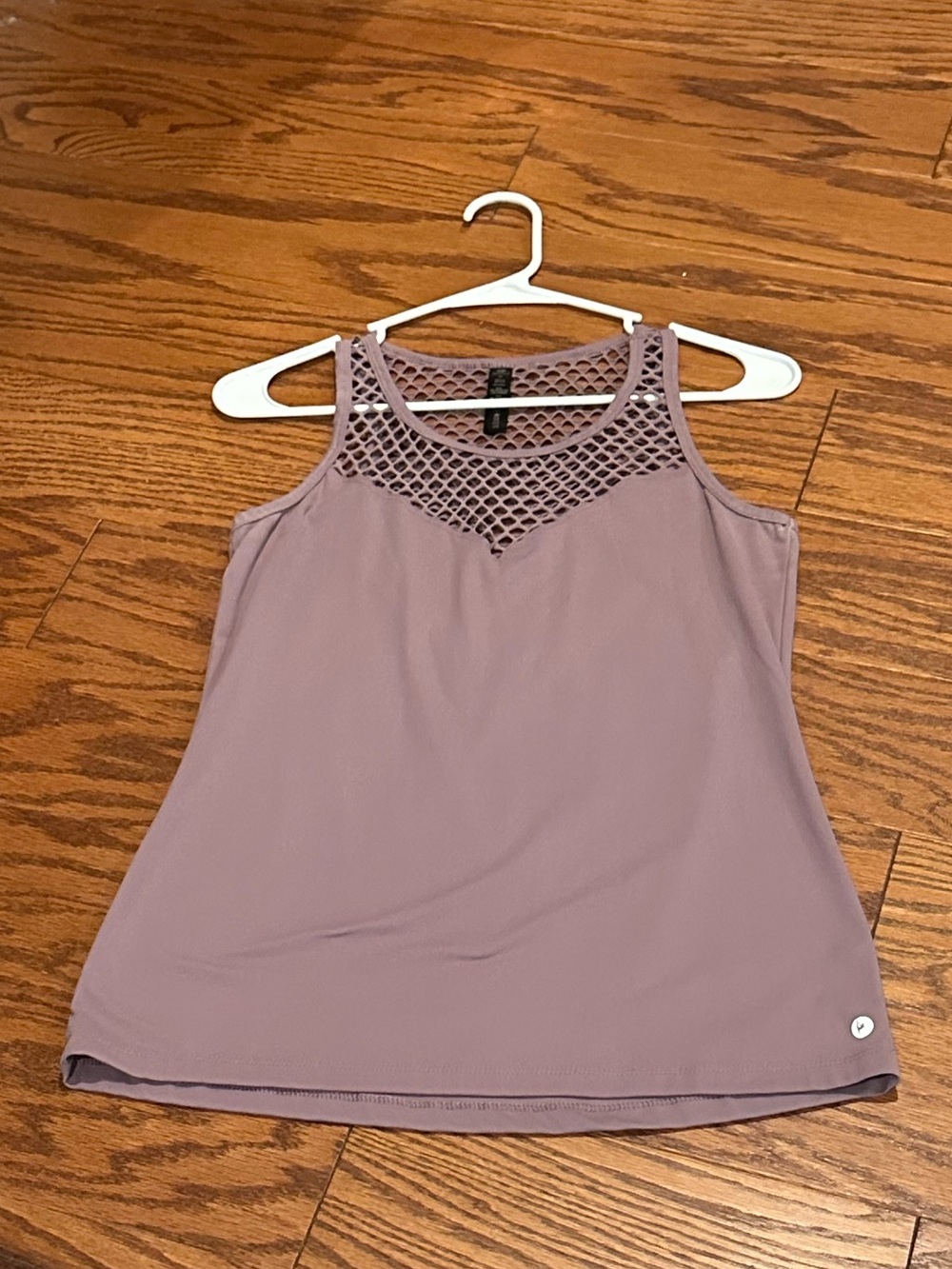 90 Degrees Brand Sleeveless Mauve Crochet Yoke Tank Top, Medium